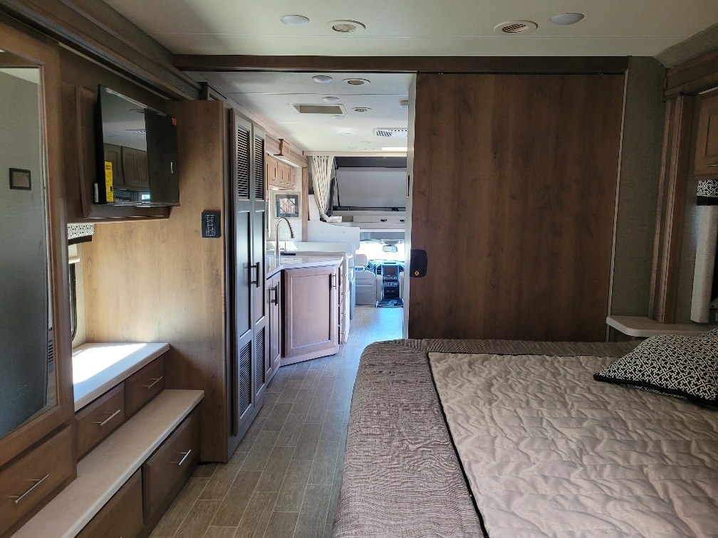 2022 Thor Motor Coach Omni BT36 - Image 24