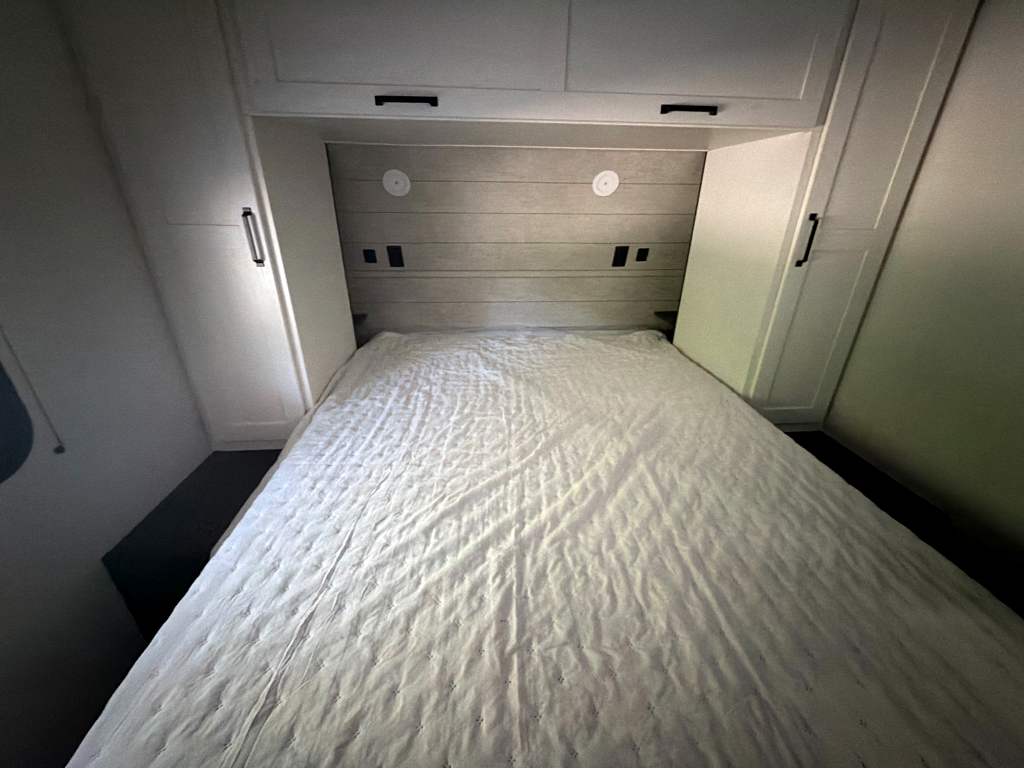 2027 VENTURE RV SIENNA 311VDB - Image 31