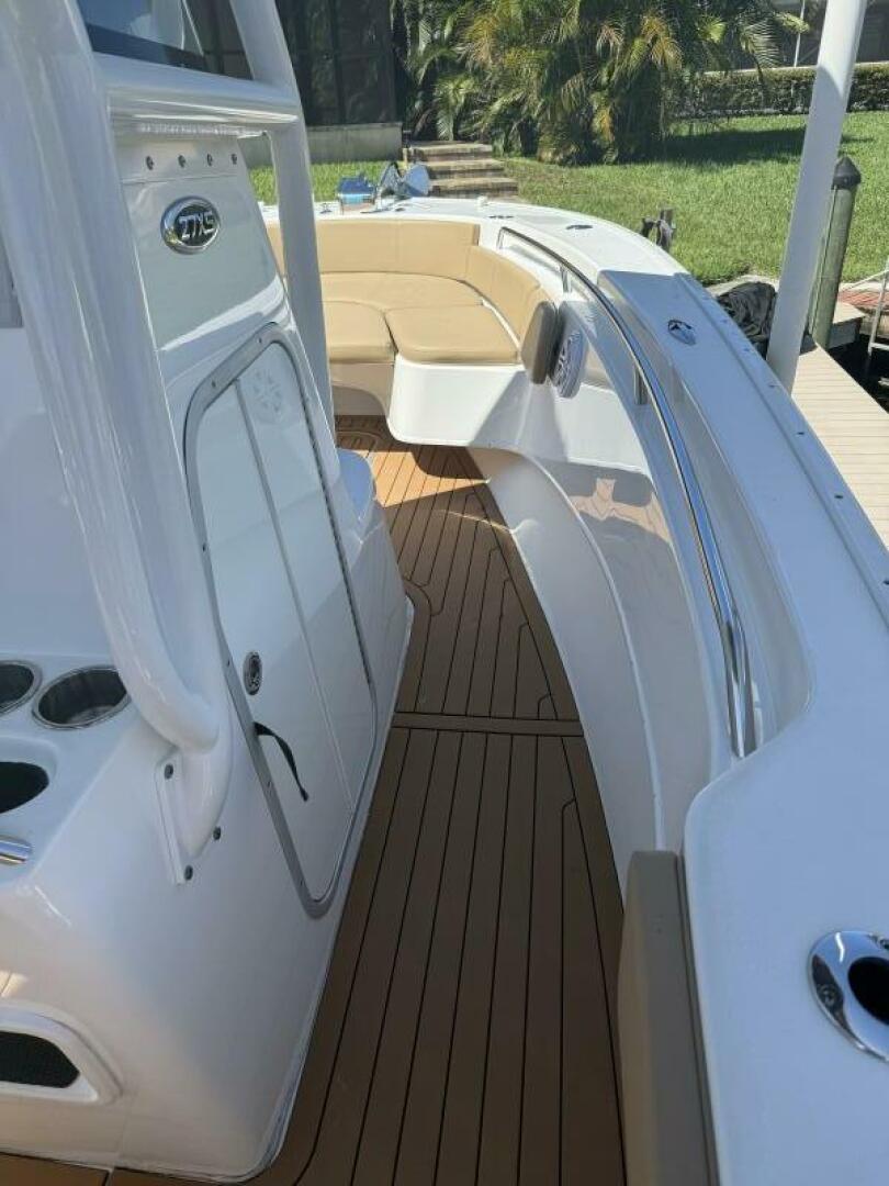 2019 Cape Horn 27XS - Image 12