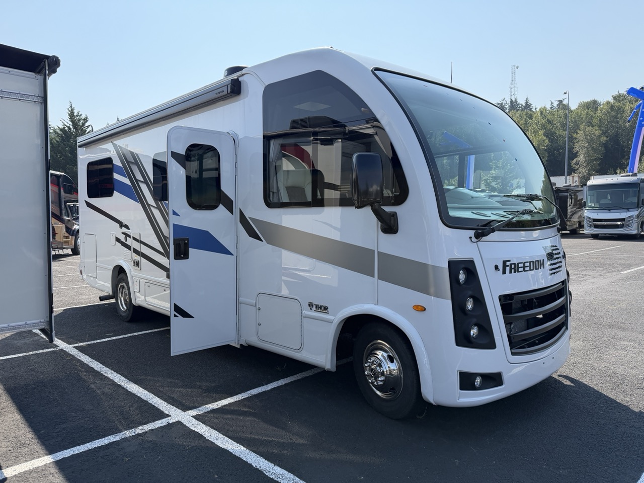 2025 Thor Motor Coach Freedom Traveler A24 - Image 1