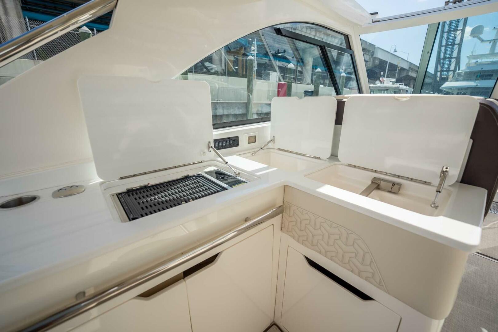 2022 Regal LX36 - Image 28