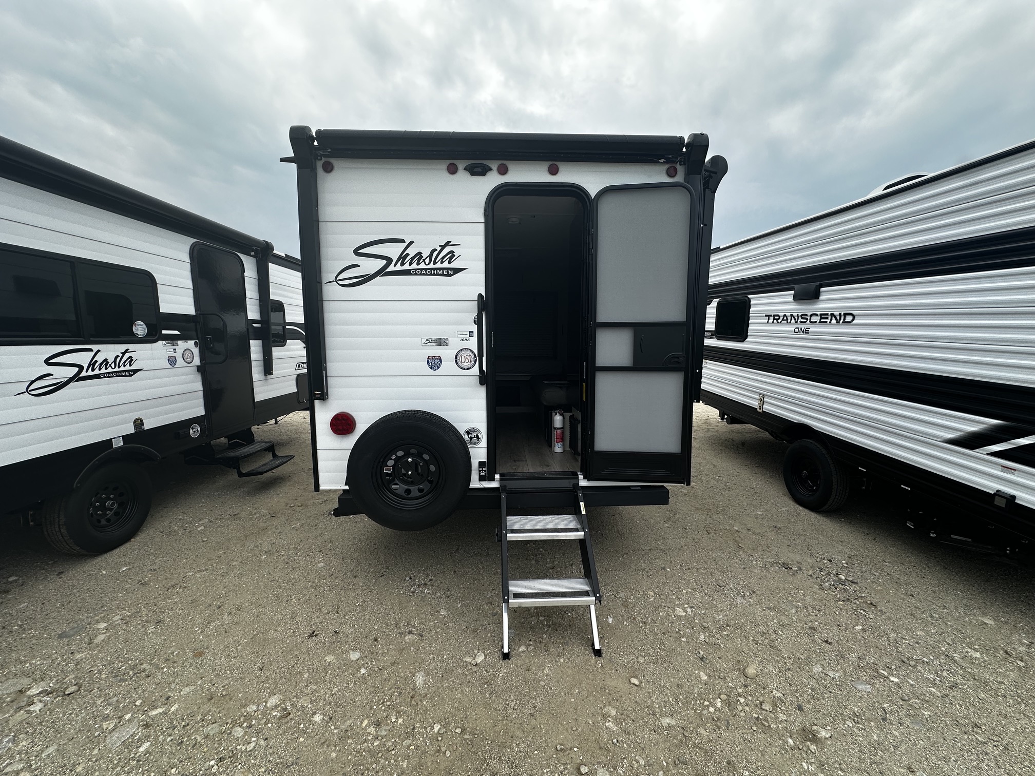 2026 Coachmen Shasta Compact 16RE - Image 5