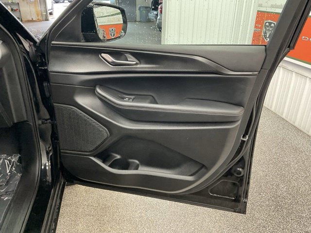 2025 Jeep Grand Cherokee L Altitude X 4X4 - Image 26