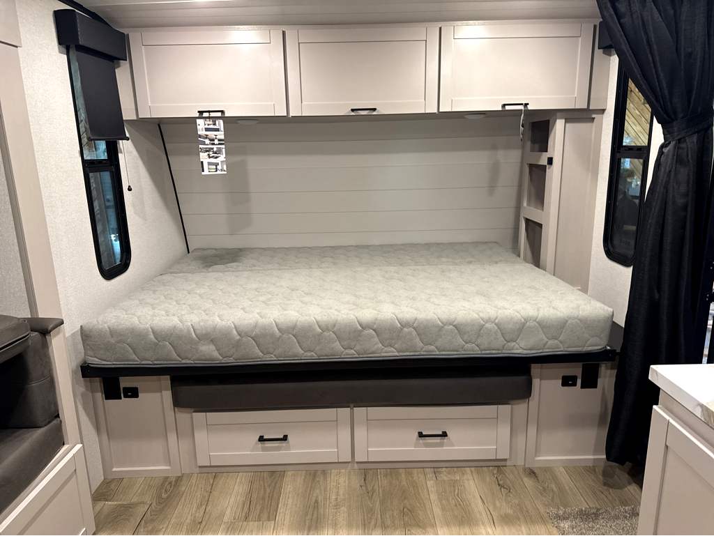 2026 JAYCO JAY FEATHER AIR 19MBS - Image 8