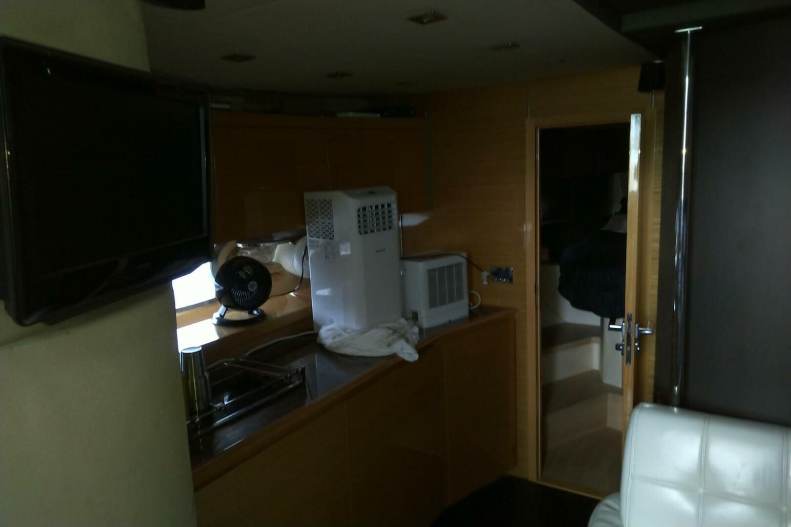 2010 Azimut Atlantis 54 - Image 19