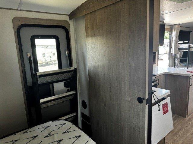 2026 Grand Design Imagine 2470BH - Image 22