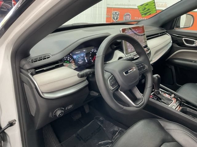 2025 Jeep Compass Limited 4x4 - Image 14