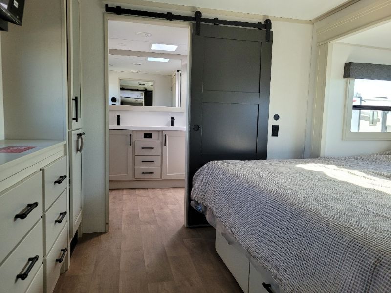 2026 Grand Design Solitude 380FL - Image 11
