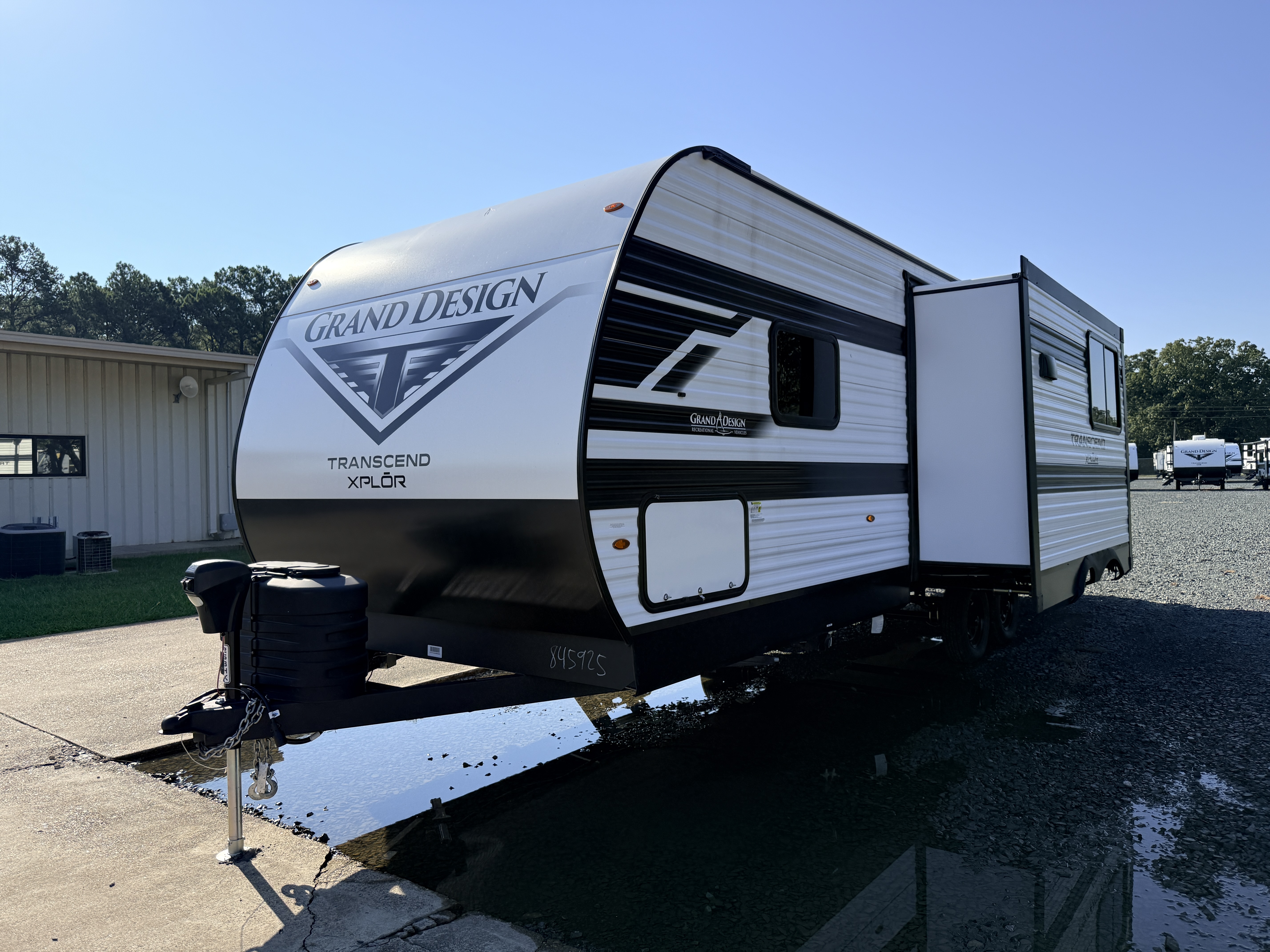 2027 Grand Design Transcend XPLOR 26BHX - Image 4
