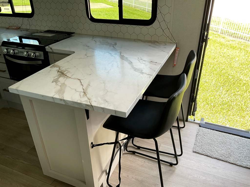 2027 JAYCO Jay Feather 25BH - Image 24