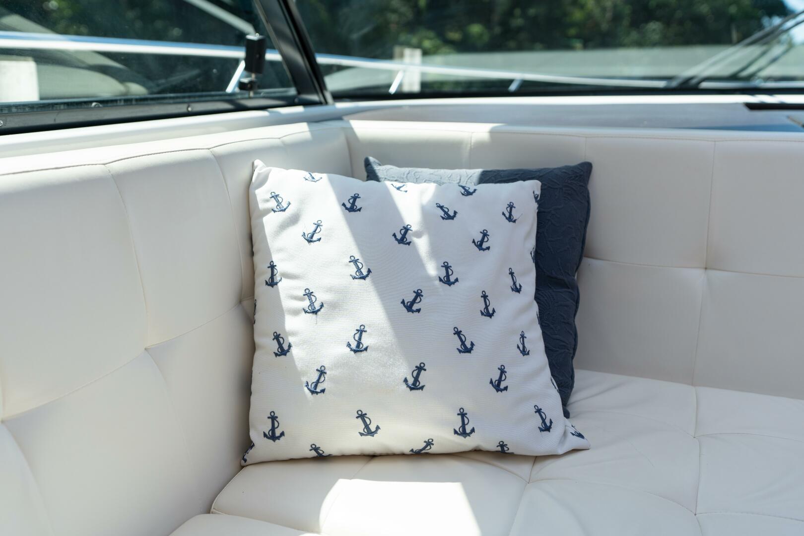 2015 Tiara Yachts 44 Coupe - Image 59