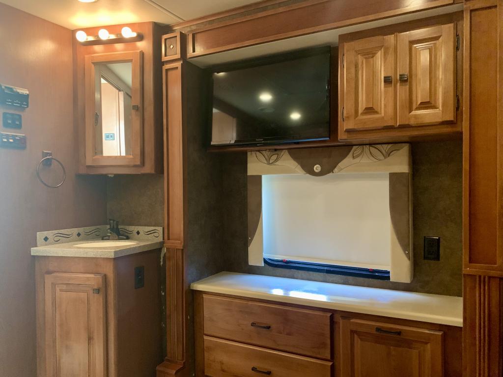 2014 ALLEGRO 36QSA - Image 49