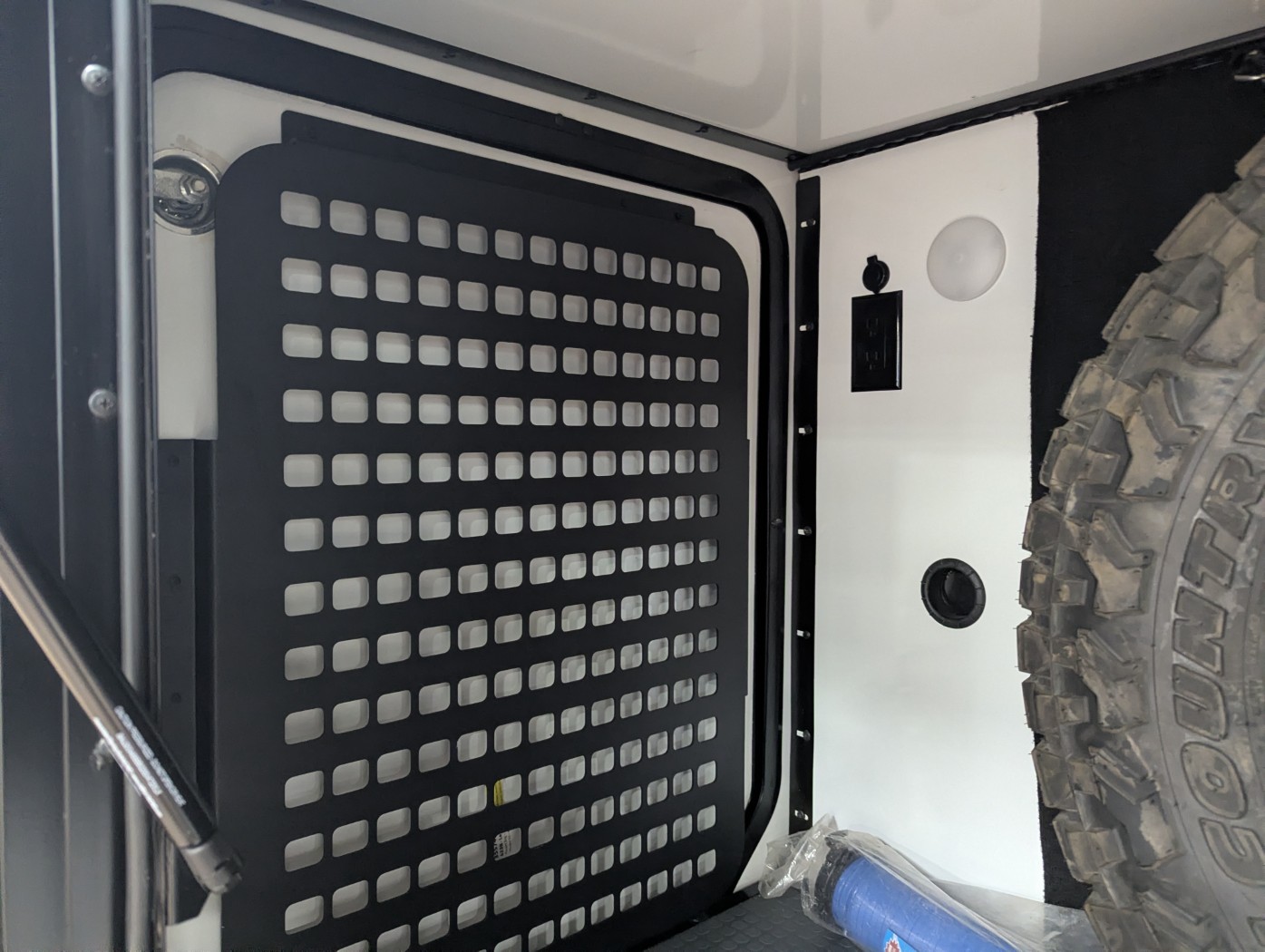 2025 Winnebago EKKO Sprinter 23B - ATH Overland - Image 21