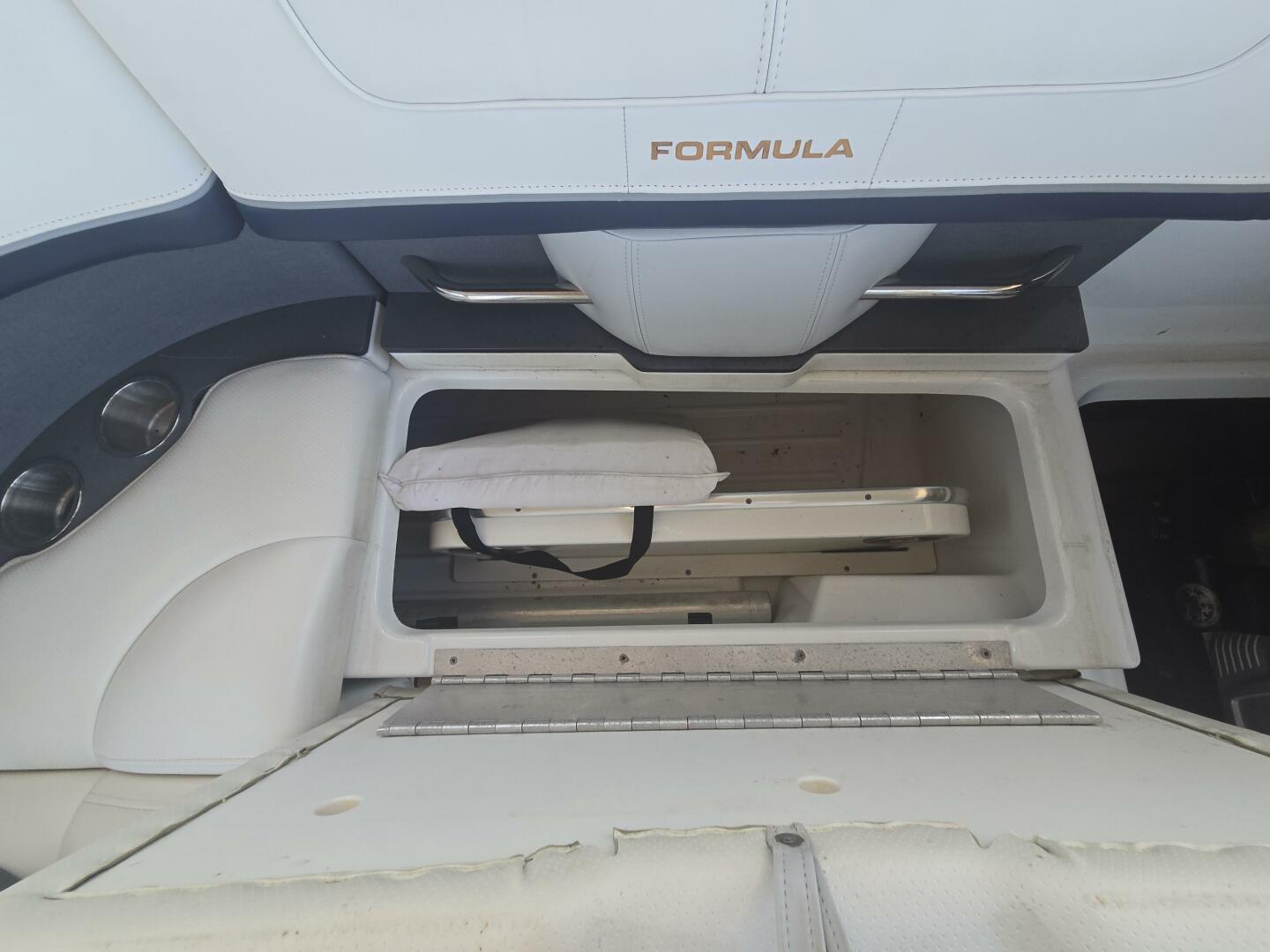 2013 Formula 310 Sun Sport - Image 40