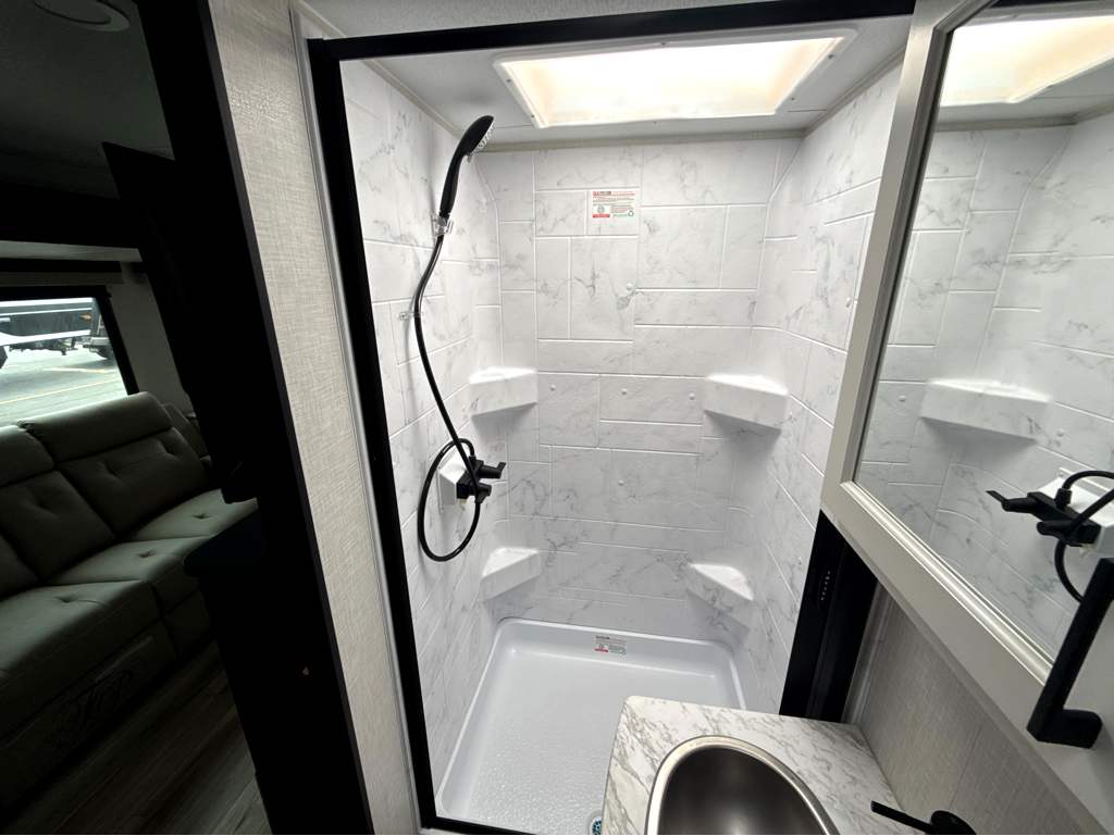 2027 VENTURE RV STRATUS 291VQB - Image 20