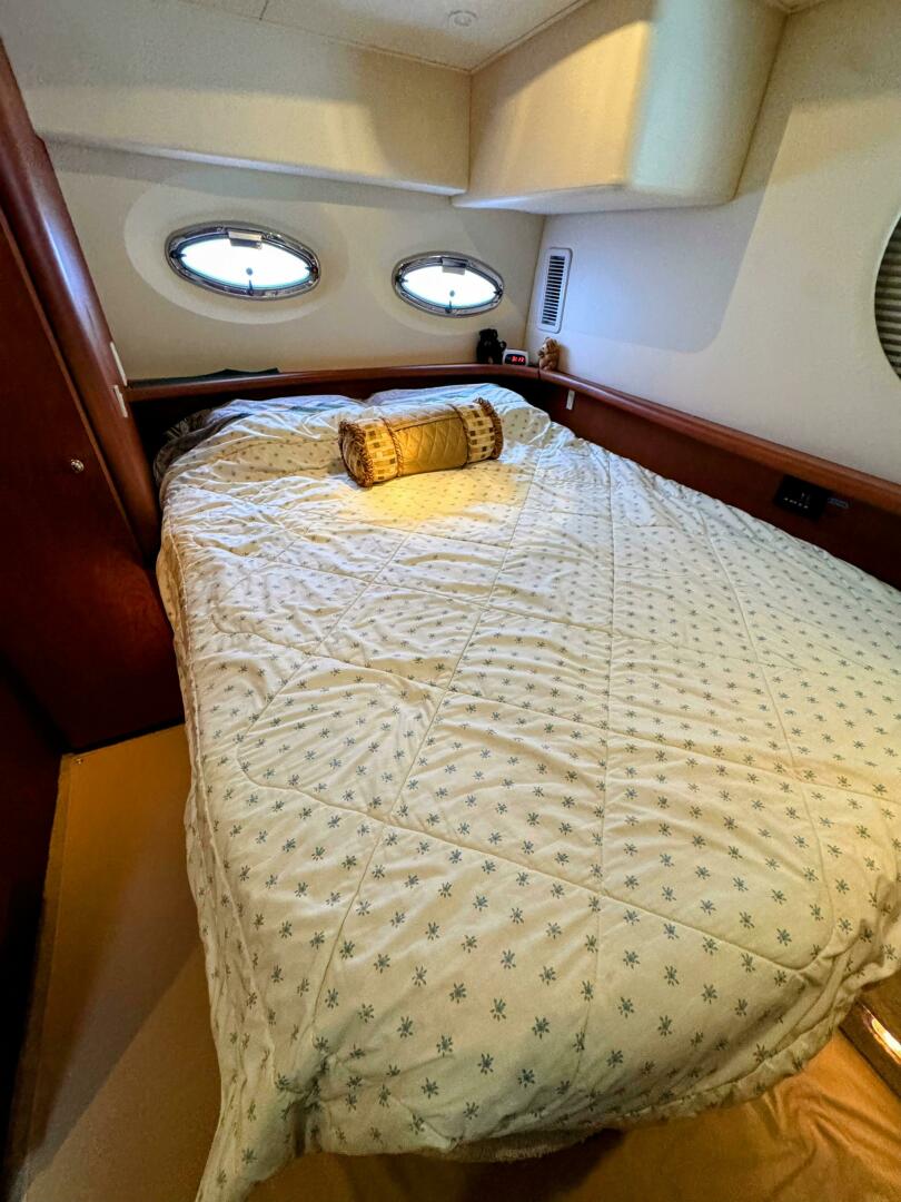 2005 Silverton 35 Motor Yacht - Image 42