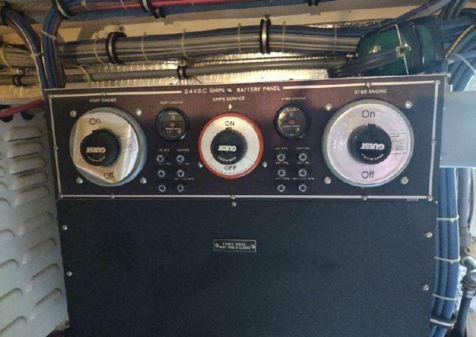 1996 Hatteras 50' Sport Deck - Image 101