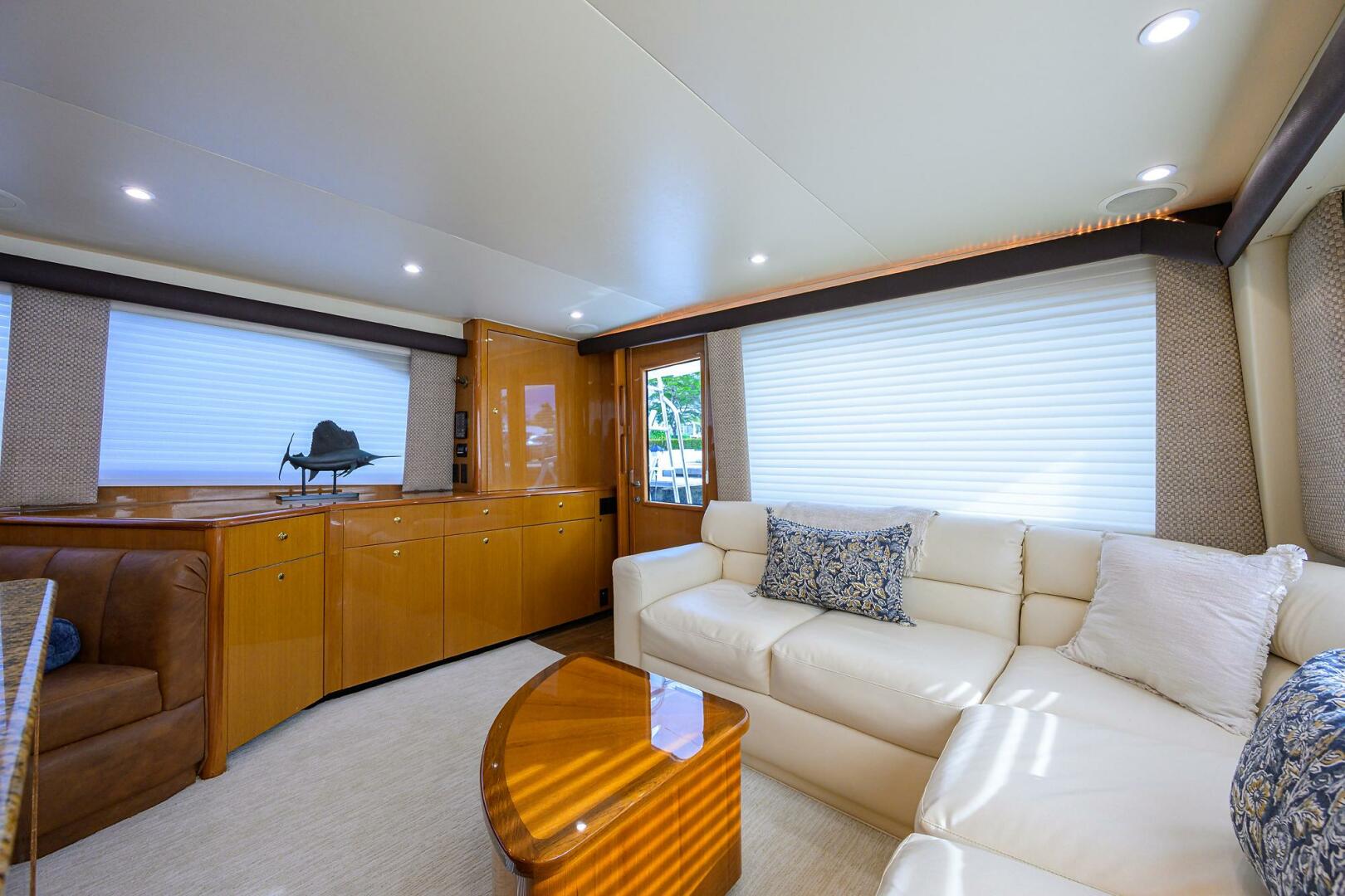 2004 Viking 56 Convertible - Image 38