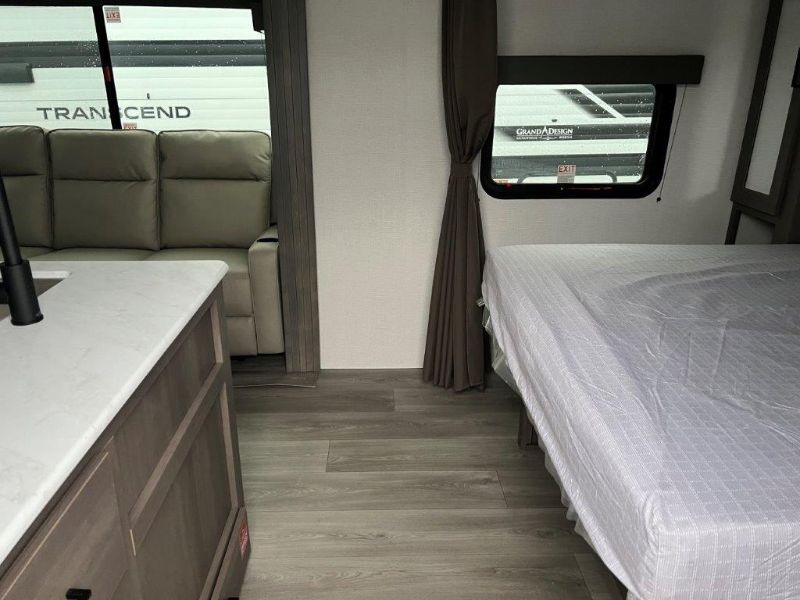2026 Grand Design Transcend XPLOR 23BHX - Image 3