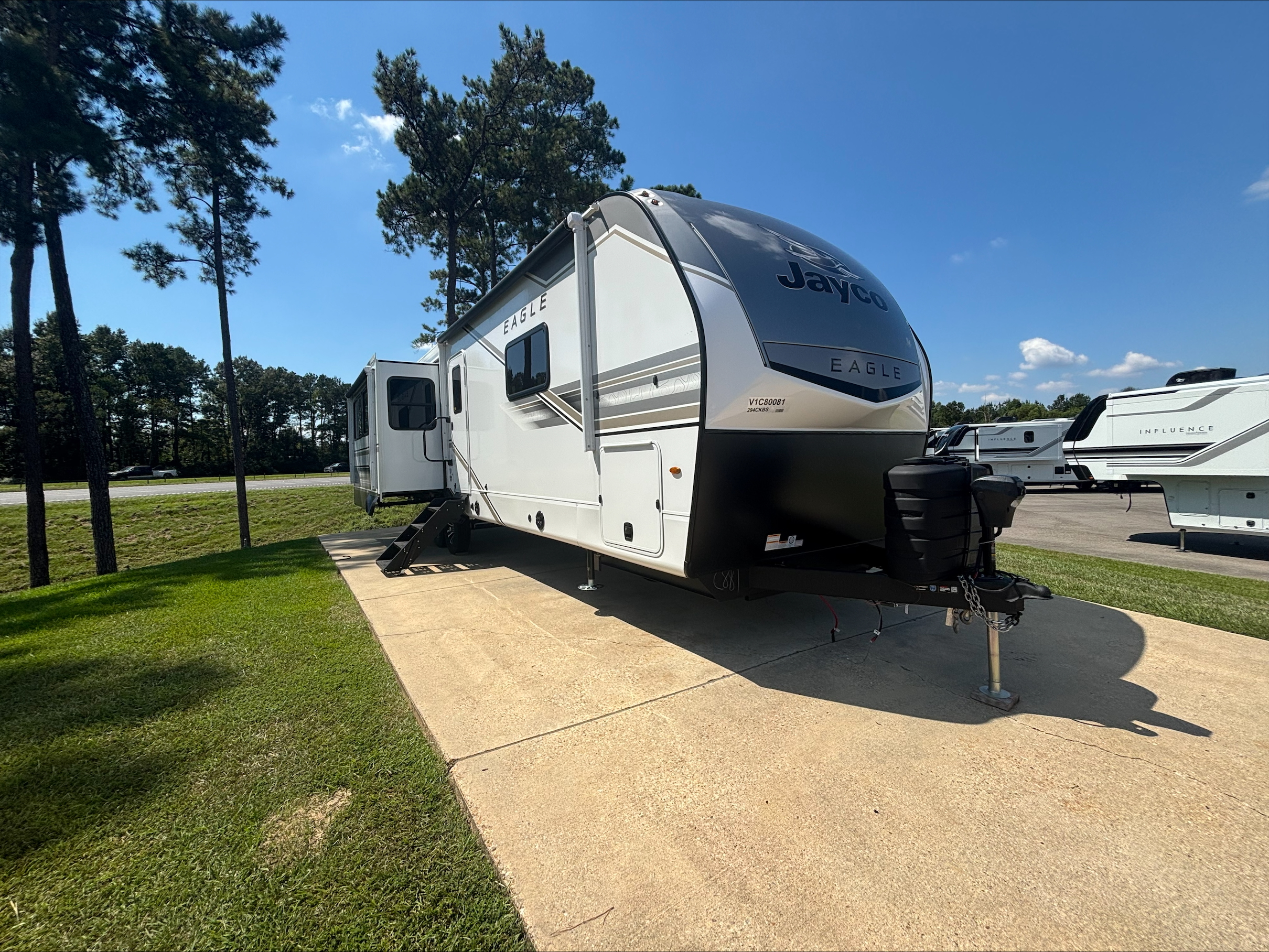 2027 JAYCO EAGLE 294CKBS - Image 1