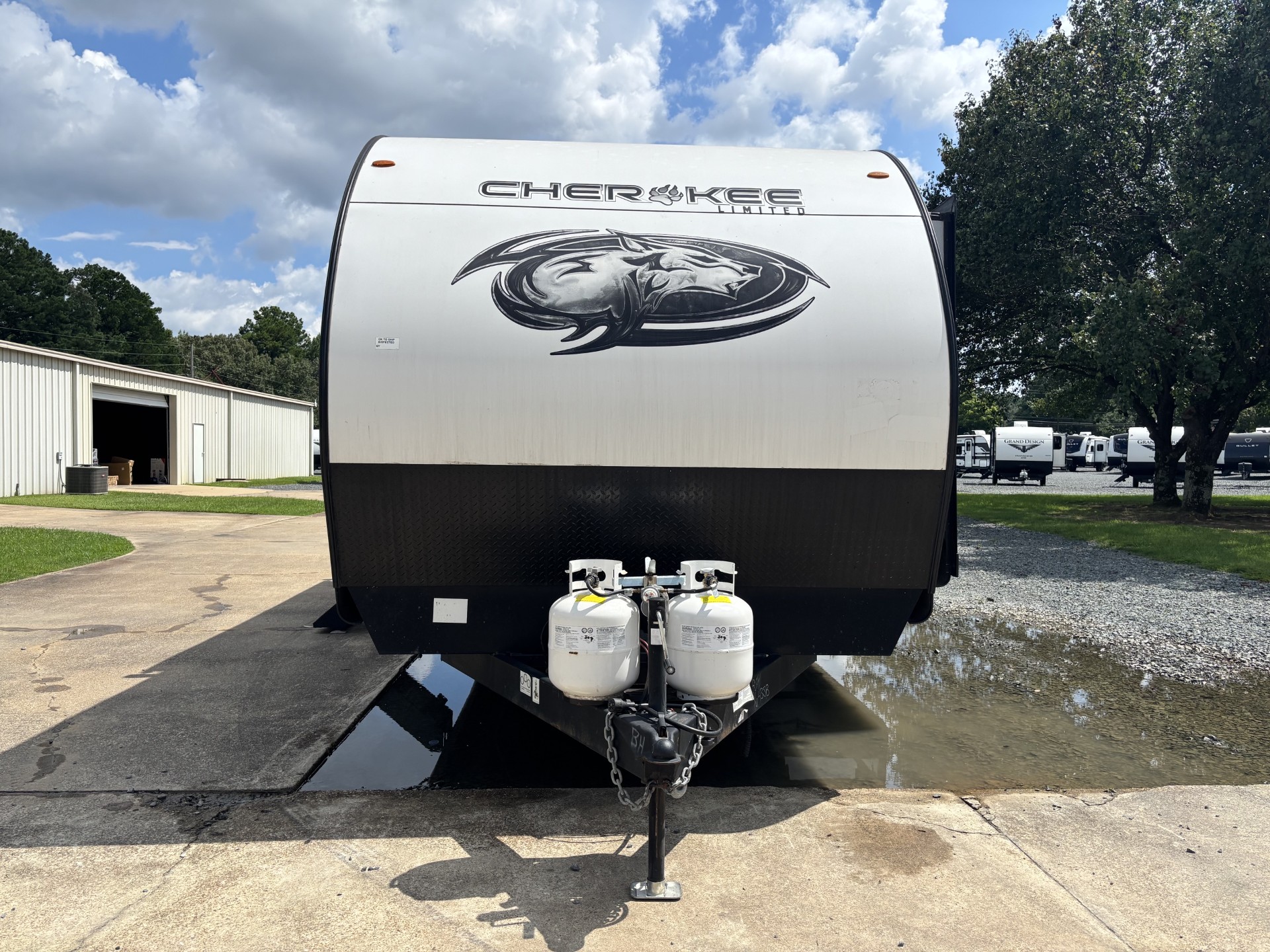 2023 Forest River Cherokee 324TS - Image 3