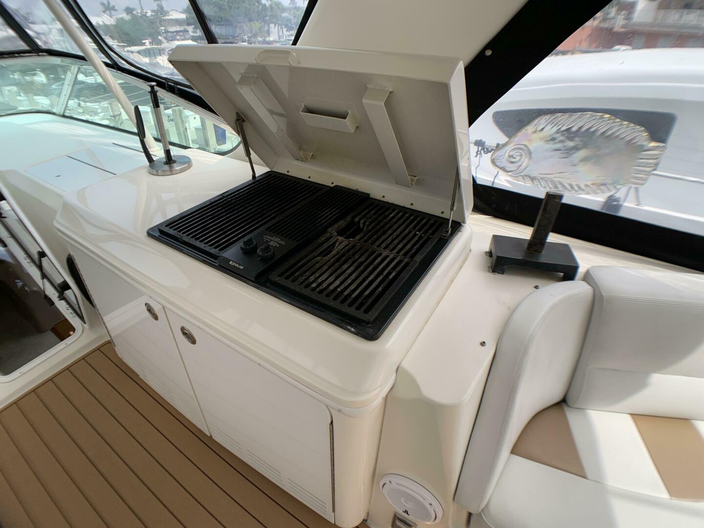 2006 Carver 56 Voyager - Image 12