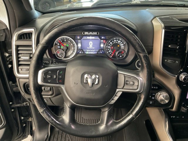 2019 Ram 1500 Pickup-V8 Crew Cab Laramie 4WD - Image 15
