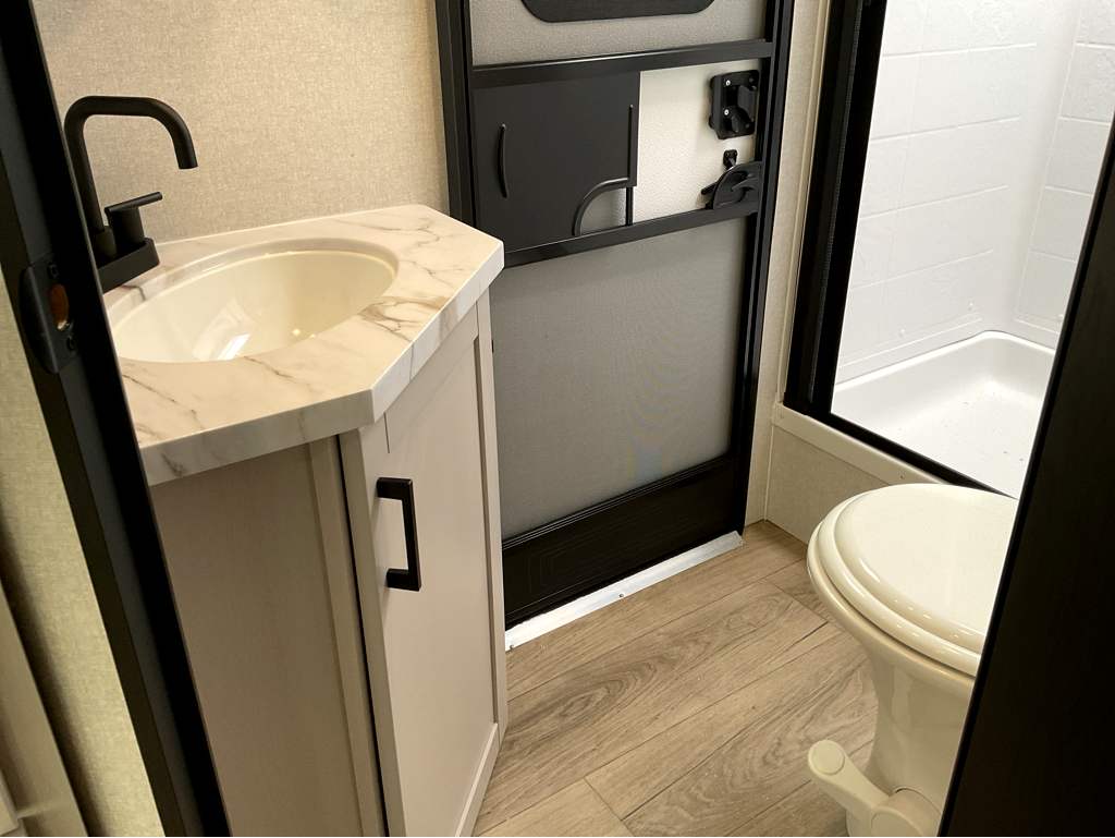 2026 JAYCO Jay Feather 29 BHB - Image 15