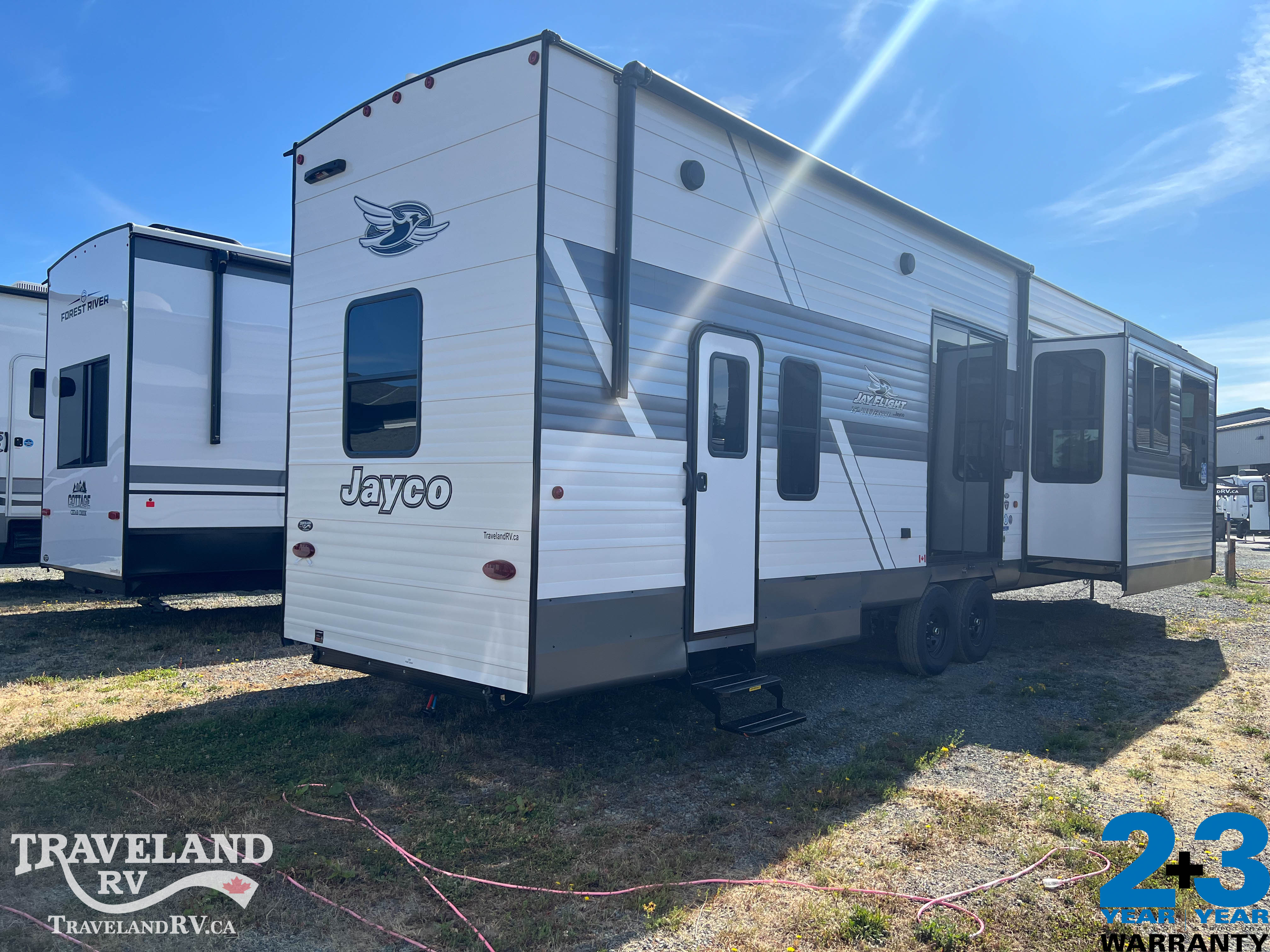 2027 Jayco Jay Flight Bungalow 404LOFT - Image 4