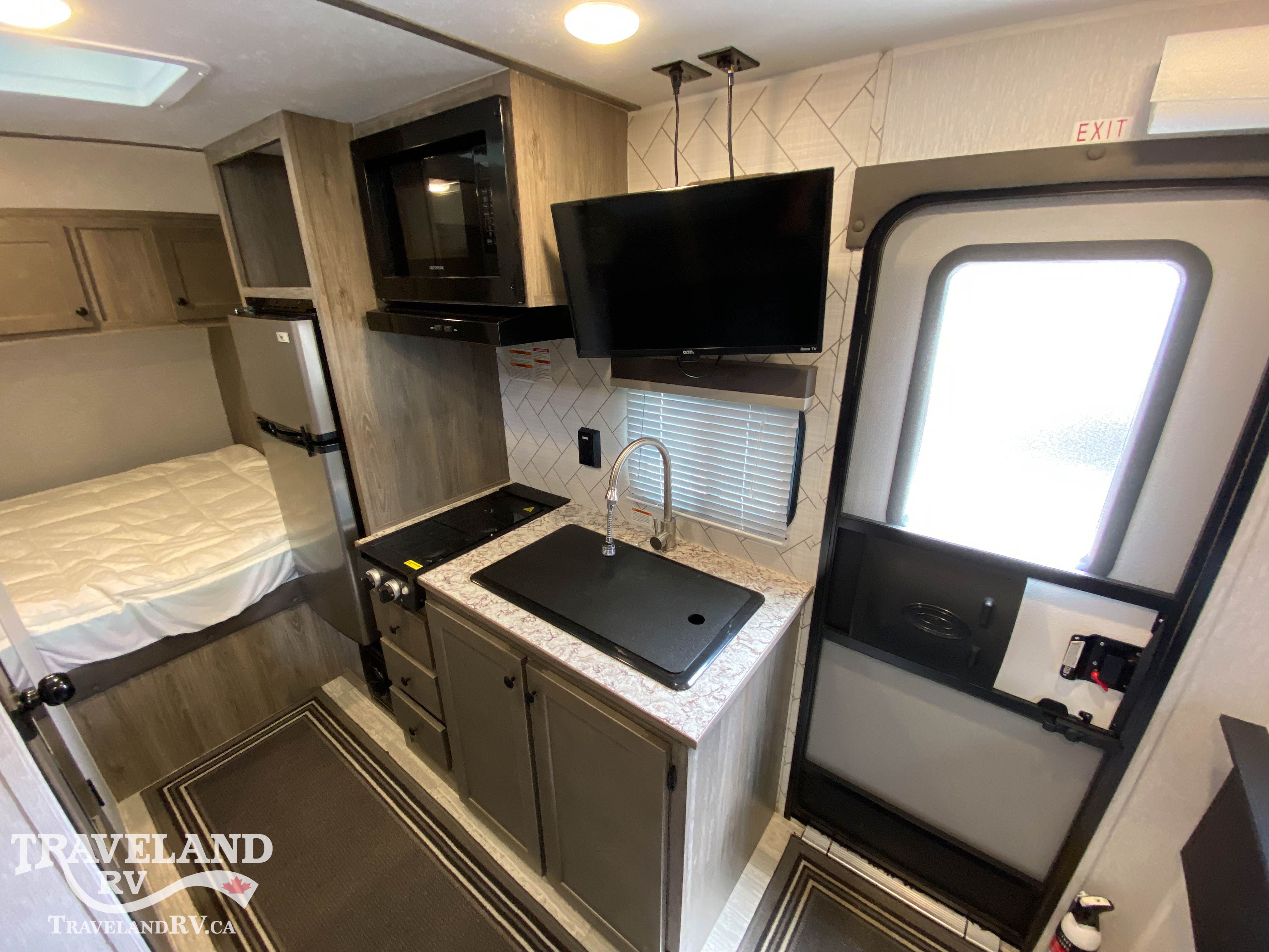 2025 SUNSET PARK RV SUN LITE 15MBX - Image 9