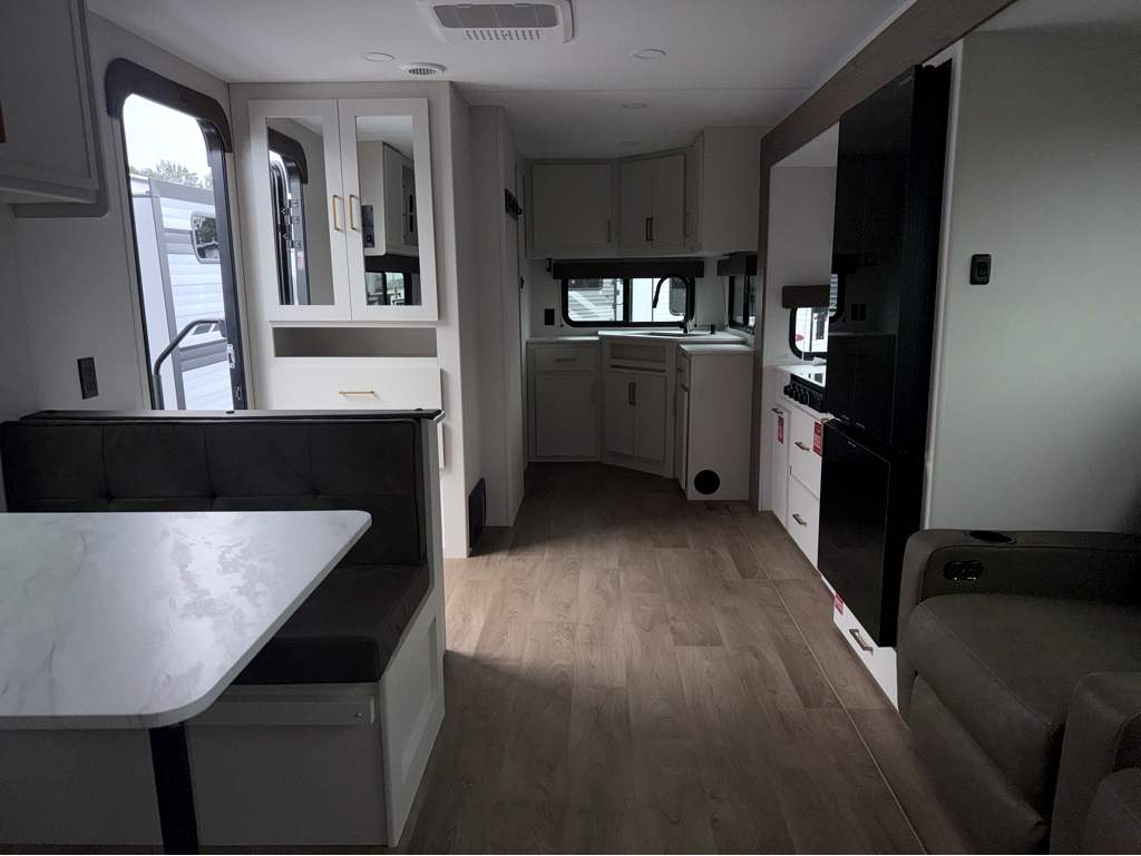 2026 GRAND DESIGN TRANSCEND 25MLX - Image 10