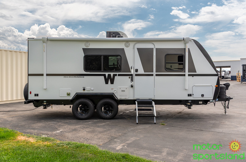 2027 Winnebago Micro Minnie 2200TBH - Image 2