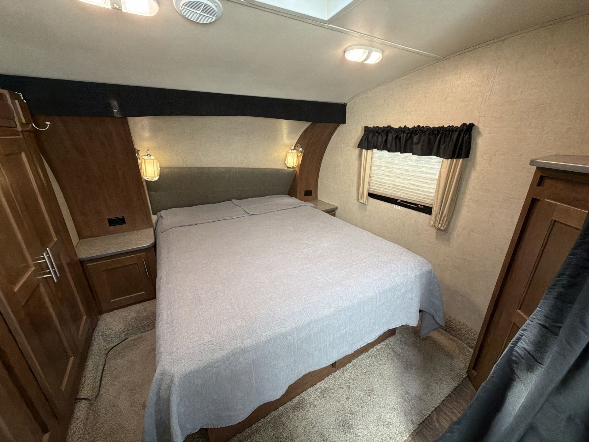 2015 Forest River Wildcat Maxx 242RLX - Image 23