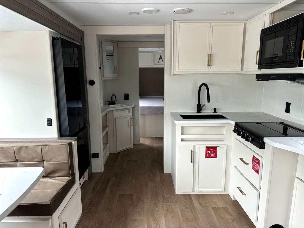 2026 GRAND DESIGN TRANSCEND 265BHT - Image 7