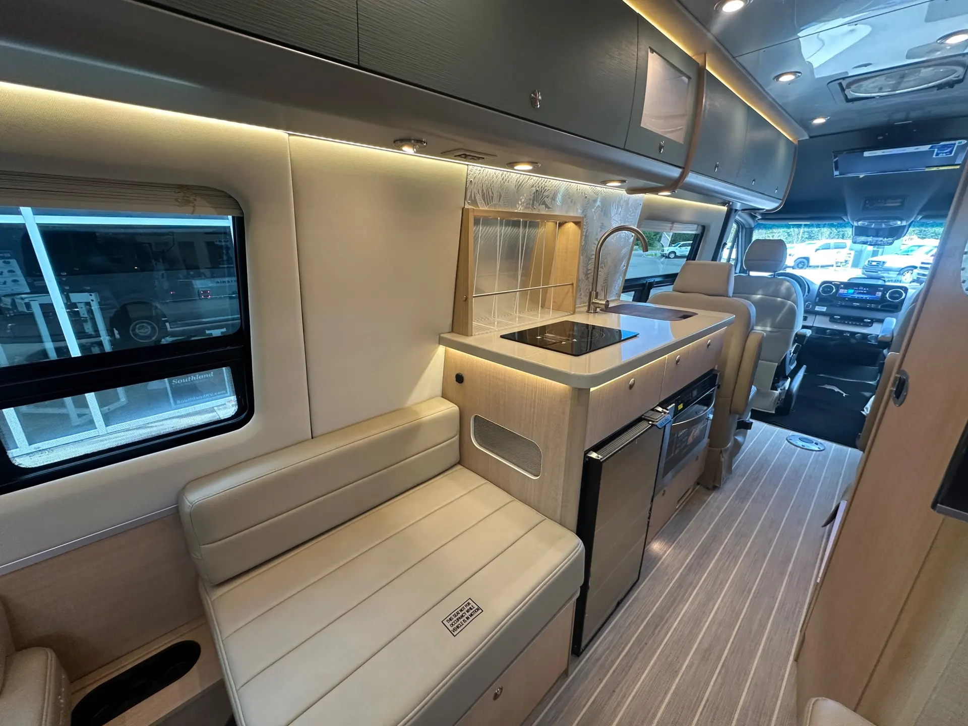 2027 Airstream Interstate 24GL Tommy Bahama - Image 19