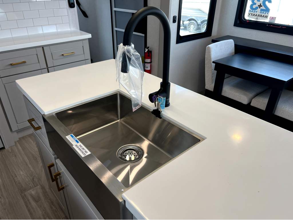 2027 JAYCO NORTH POINT 361RLBH - Image 13