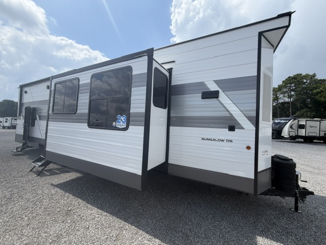 2027 JAYCO JAY FLIGHT BUNGALOW 404LOFT - Image 3