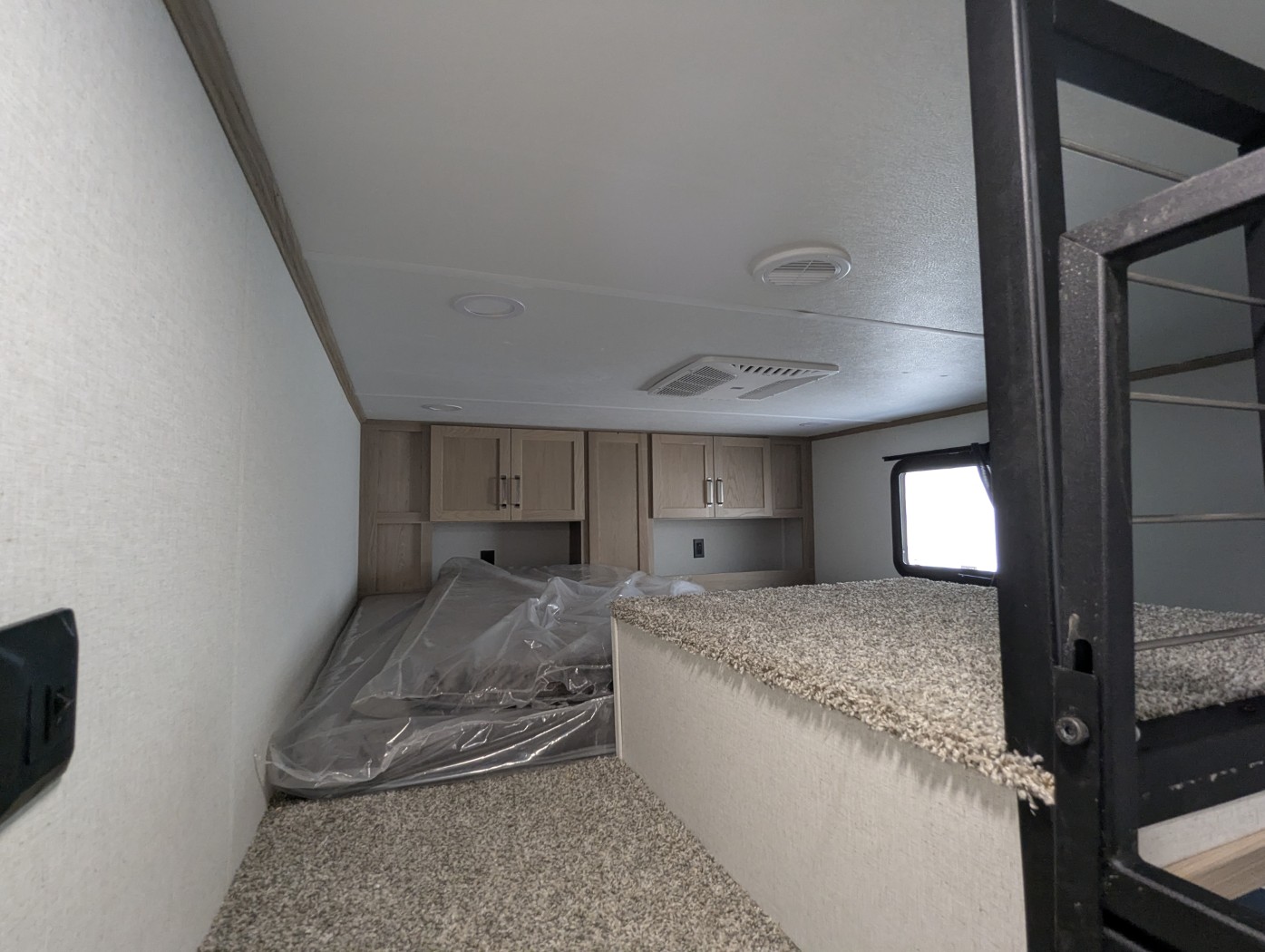 2027 Forest River Sierra Destination 422FKL - Image 30