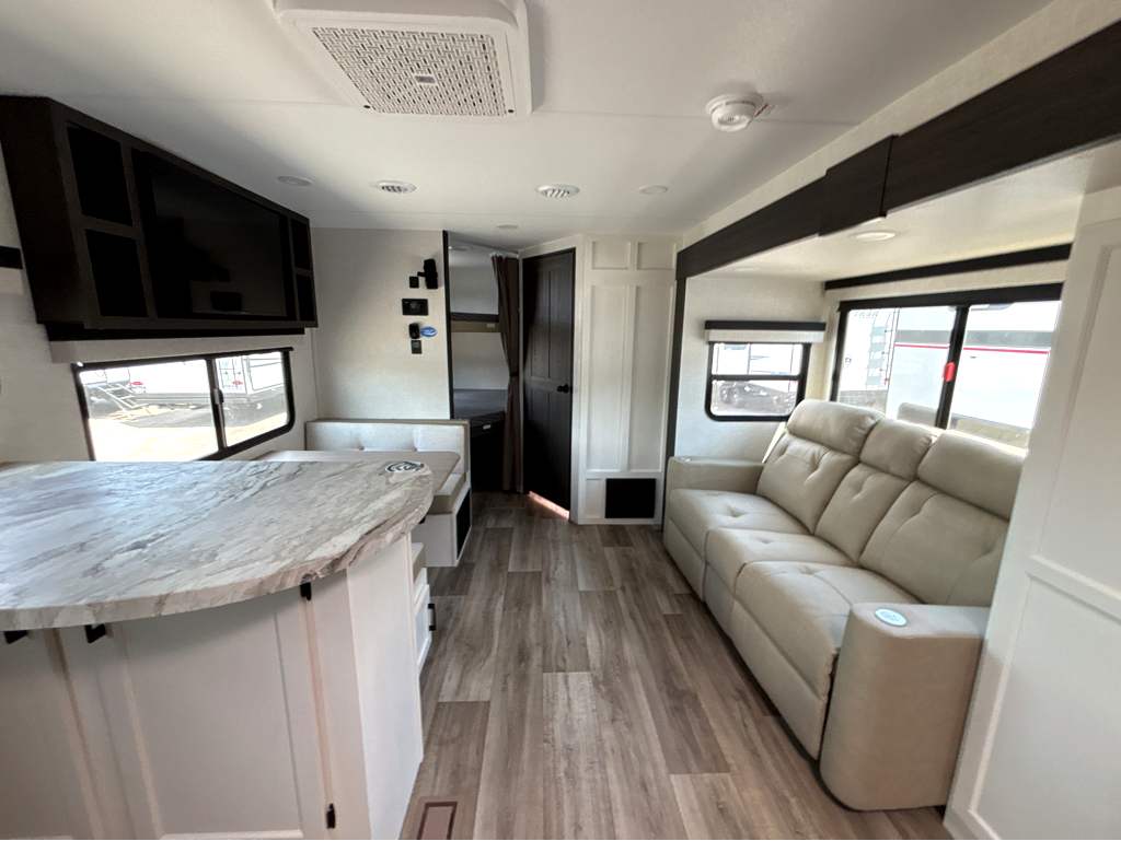 2026 VENTURE RV STRATUS 302VBH - Image 8