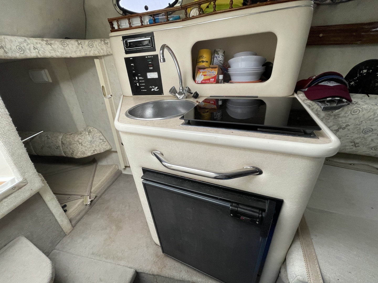 2002 Sea Ray 240 Sundancer - Image 16