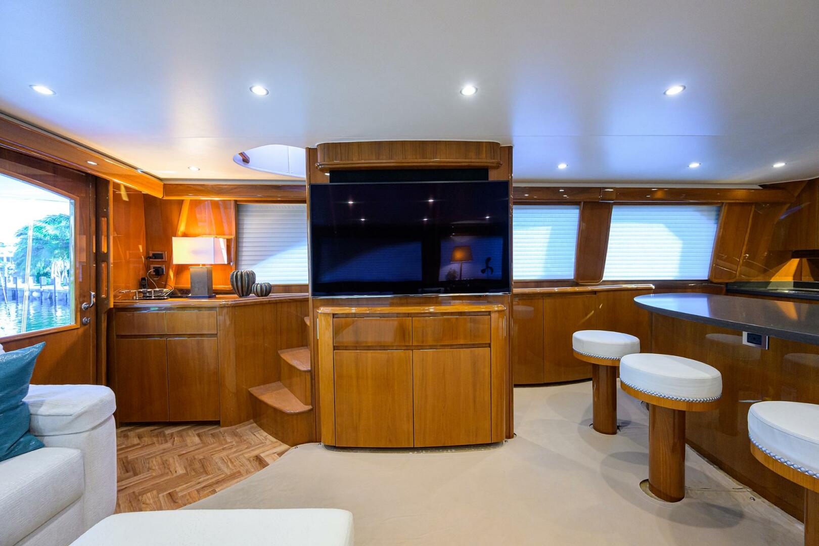 2014 Viking 76 Enclosed Bridge - Image 10