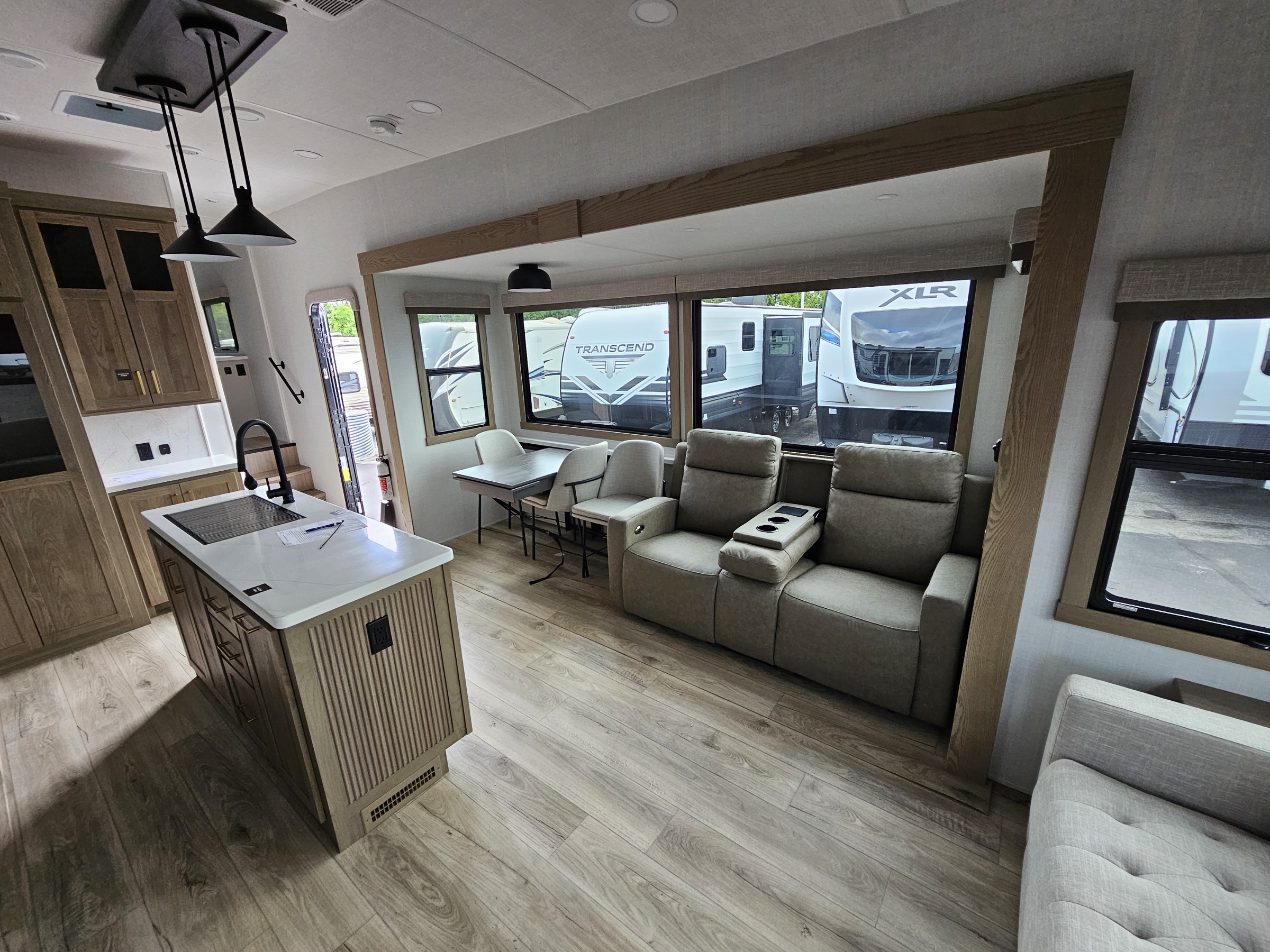 2027 Forest River Rockwood Signature 401SFB - Image 15