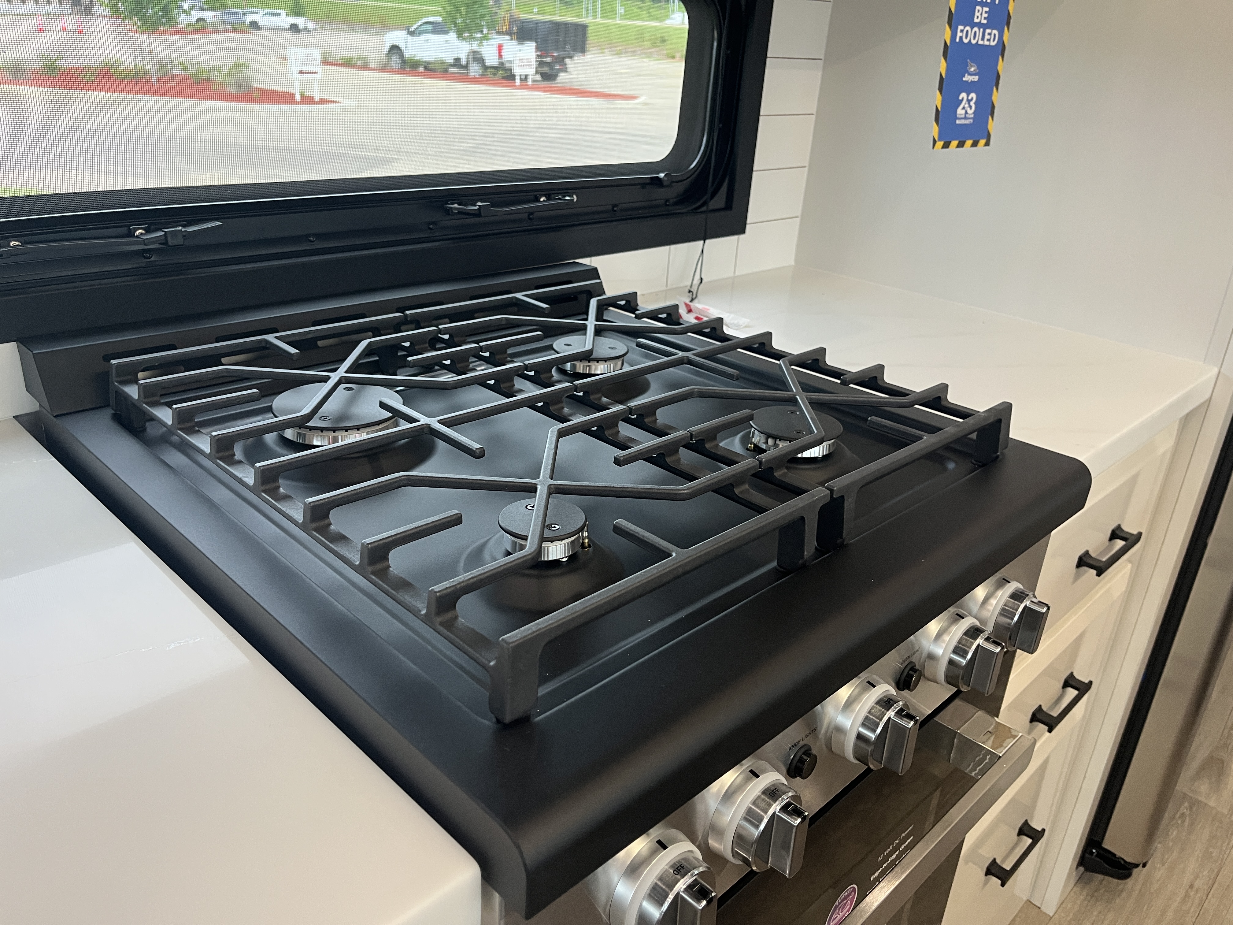 2027 JAYCO PINNACLE 32RLTS - Image 30