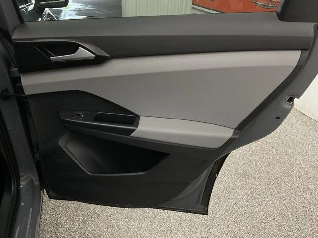 2023 Volkswagen Taos Utility 4D SE Sunroof 2WD - Image 23