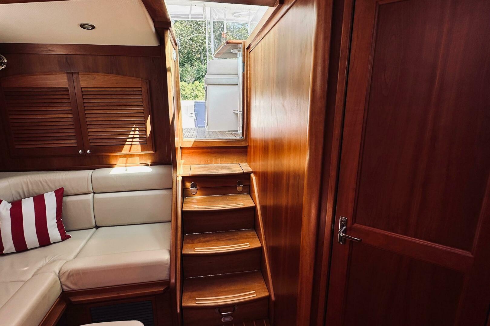 2007 Sabre 34 Express - Image 58