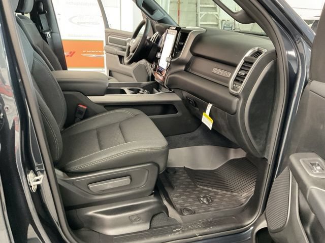 2026 Ram 1500 Big Horn 4x4 Crew Cab 5'7" Box - Image 3
