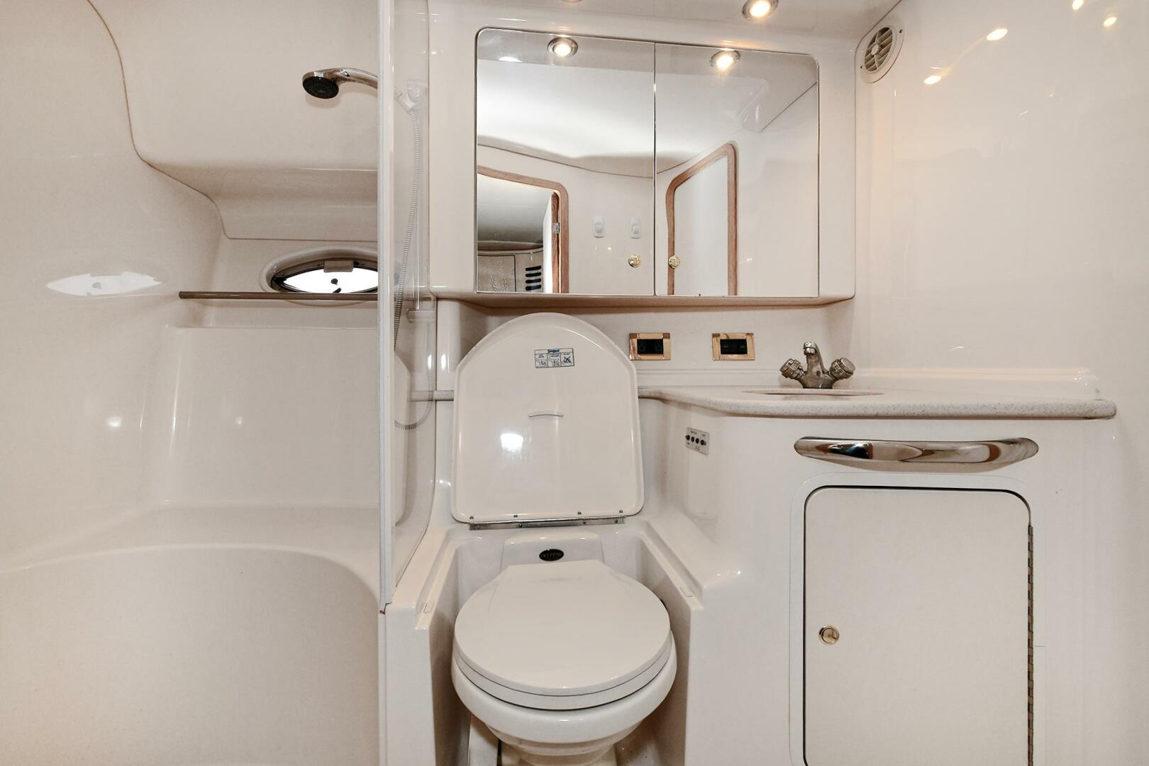 2000 Sea Ray 460 Sundancer - Image 32