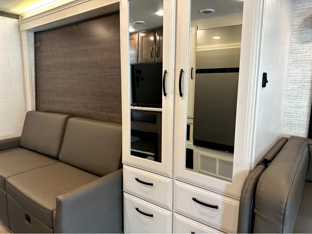 2025 JAYCO REDHAWK 26M - Image 12