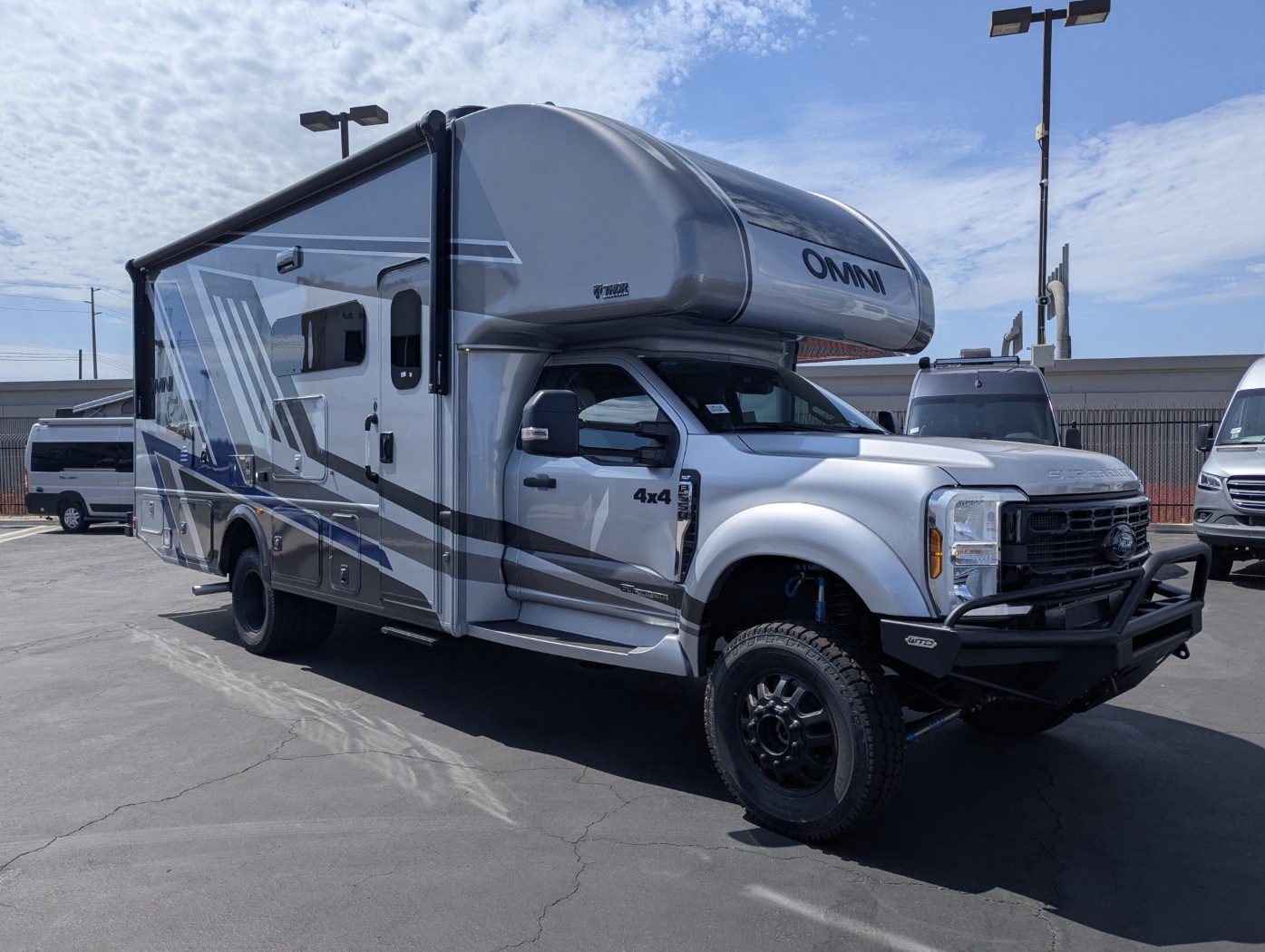 2026 Thor Motor Coach Omni Trail S29 - ATH EDITION - Image 1