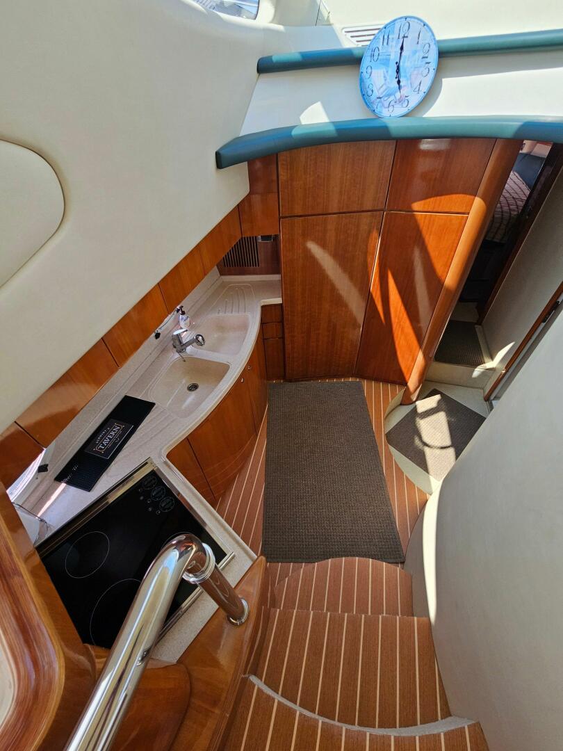 2003 Azimut 46 Motor Yacht - Image 17